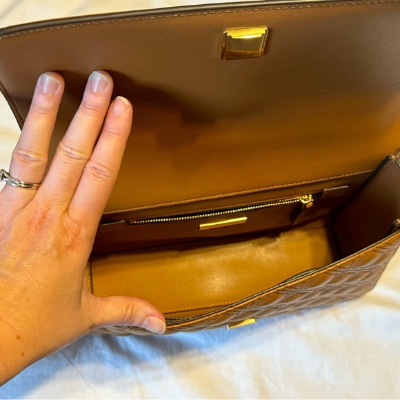 Tory Burch Fleming Convertible bag. - Picture 6 of 12